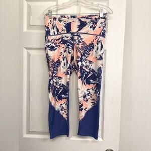 Under Armour size Large compression leggings